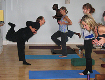 Yoga Center Hosts Internationally Acclaimed Yoga Teacher & Martial Arts Master Paulie Zink